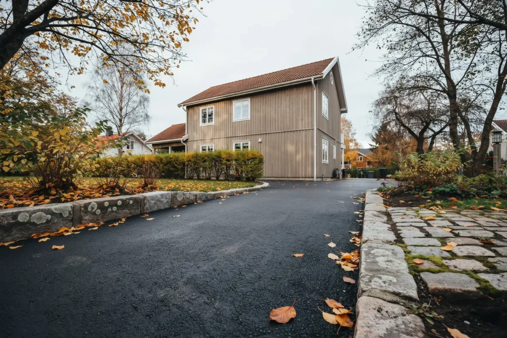 asfaltera uppfart p h sten f rdelar risker och s lyckas du innan vintern